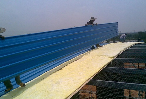 【盛大鋼構】鋼結構廠房“外衣”材質的區別