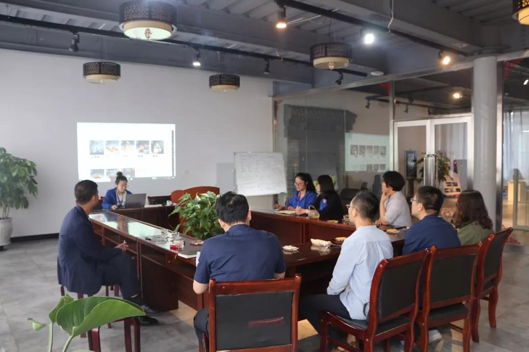 歡迎山西大學商務學院的老師們蒞臨盛大鋼構(gòu)參觀指導