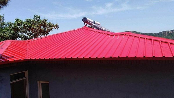 在山西，鋼結構廠家會這樣勸誡打算蓋彩鋼瓦房的人